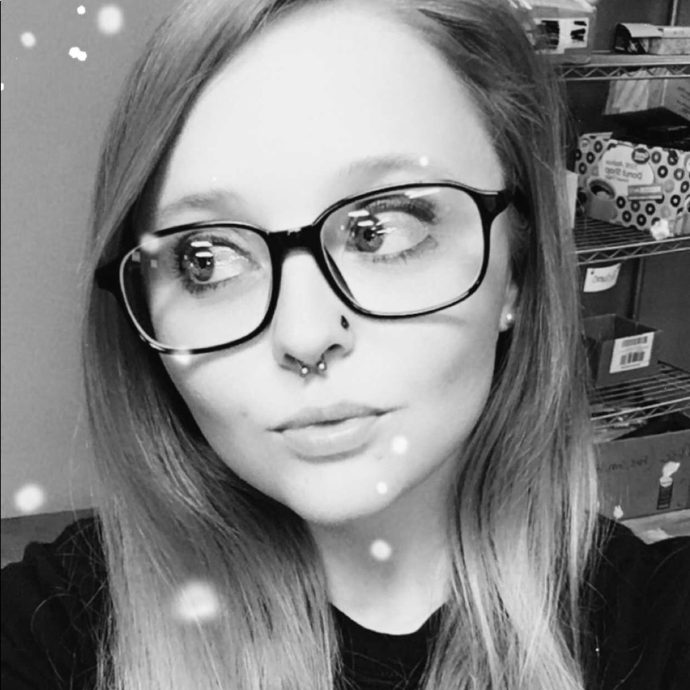 Meet your Posher, Kimberly